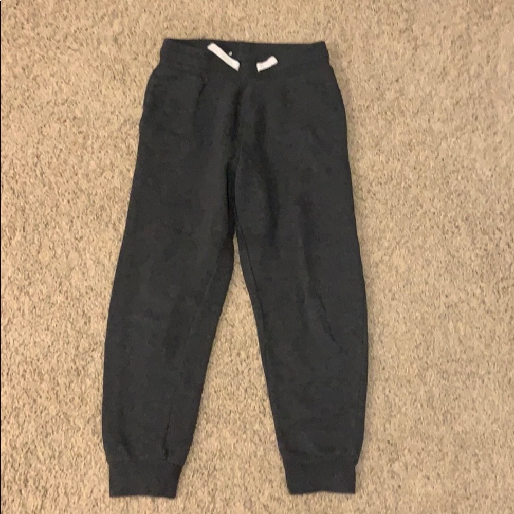Basic H&M grey sweatpants for kids